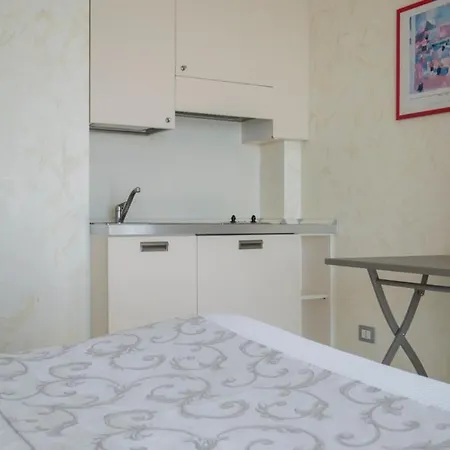 Modus Vivendi アパートホテル サンレモ